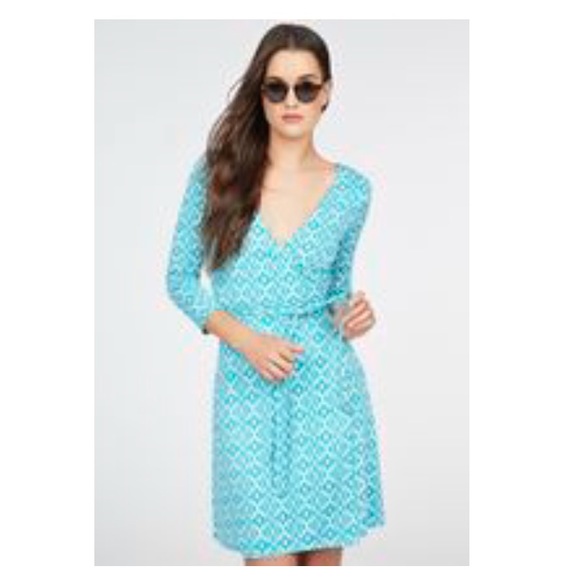 Turquoise & White Crossover dress - Picture 4 of 4